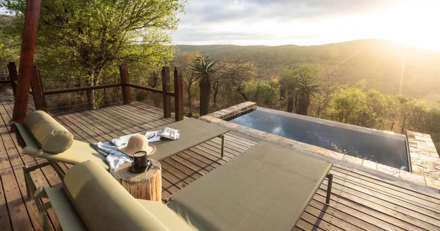 Rhino Ridge Safari Lodge