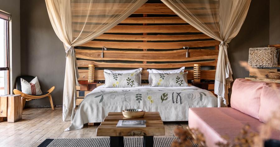 Rhino Ridge Safari Lodge