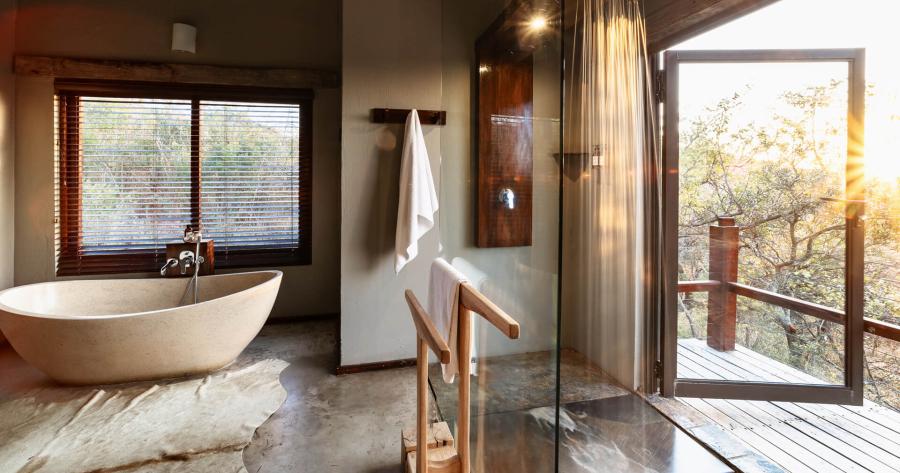 Rhino Ridge Safari Lodge