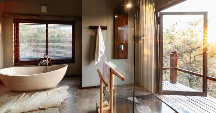 Rhino Ridge Safari Lodge